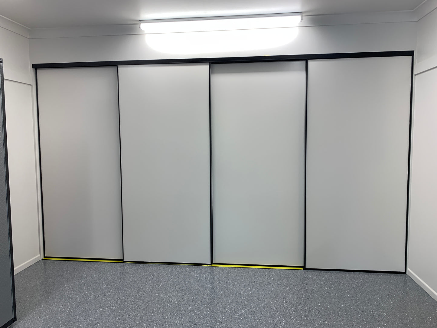 SHOWROOM Sliding Door Solutions