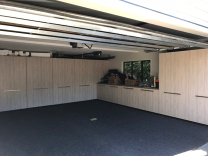 SHOWROOM Extensive Custom Cabinetry